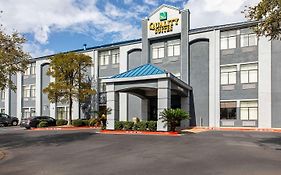Quality Suites Austin South Street Elmo District